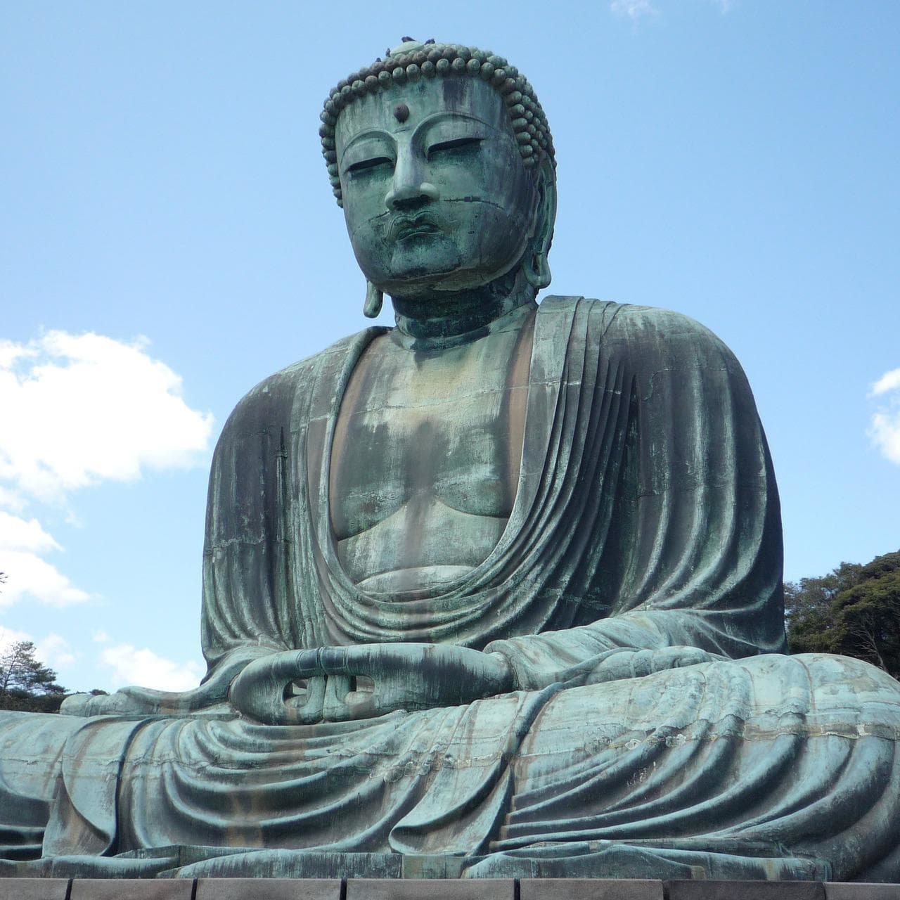 鎌倉大仏へ貸切バス旅行で行こう