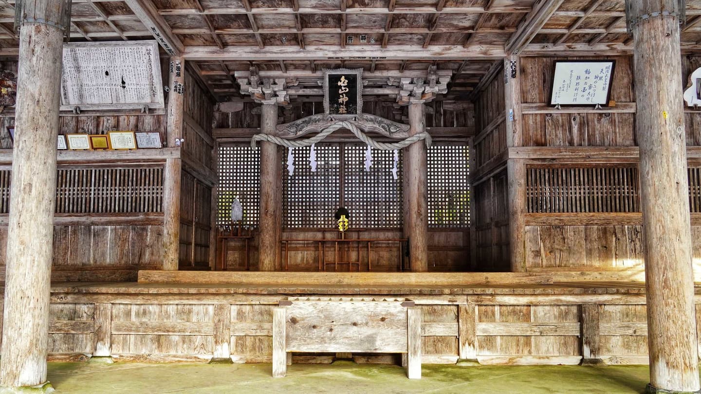 貸切バス旅行で行く長滝白山神社