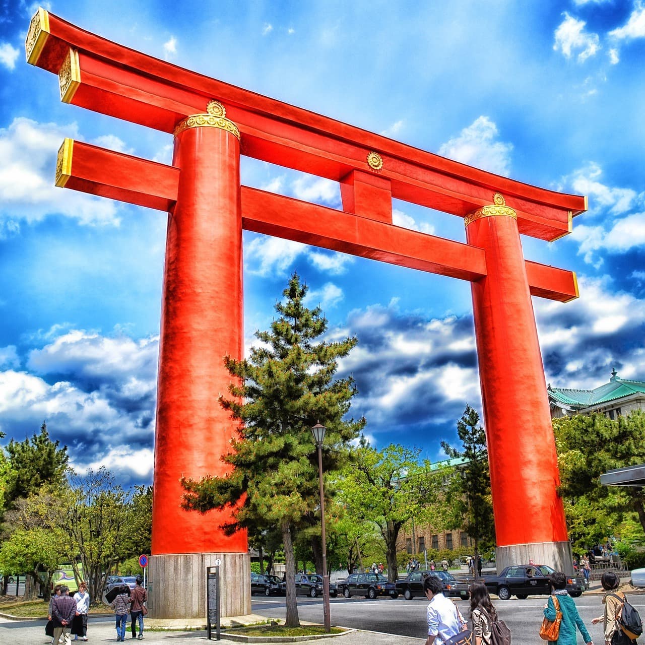 テーマに沿った貸切バス旅行で平安神宮へ