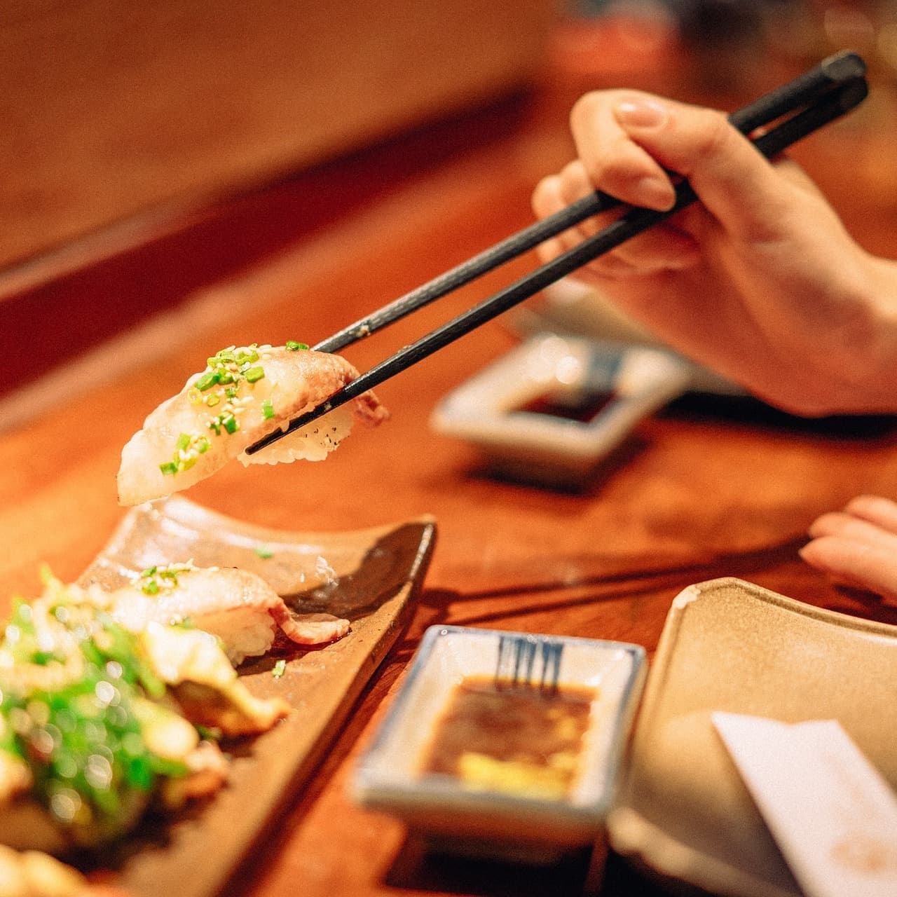 和食も貸切バス旅行で楽しむ